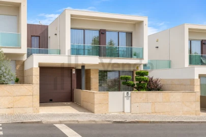 Moradia T5 para Venda em São Vitor (Braga)