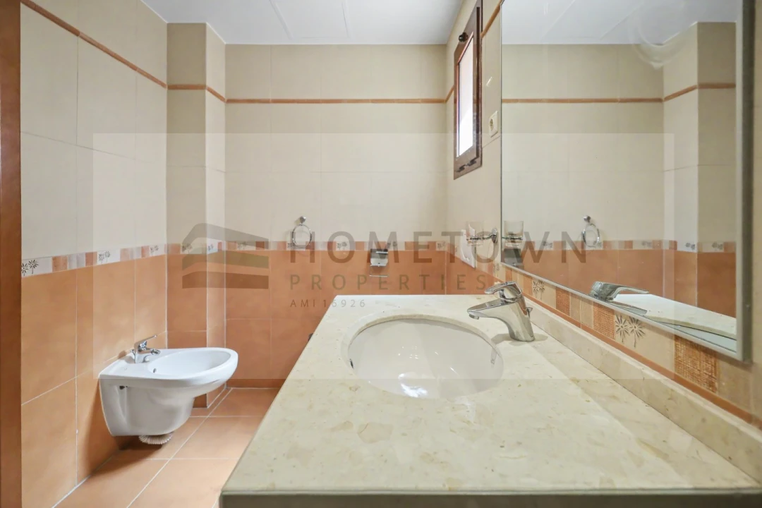 Apartamento T2 para Venda em Quarteira Foto 27