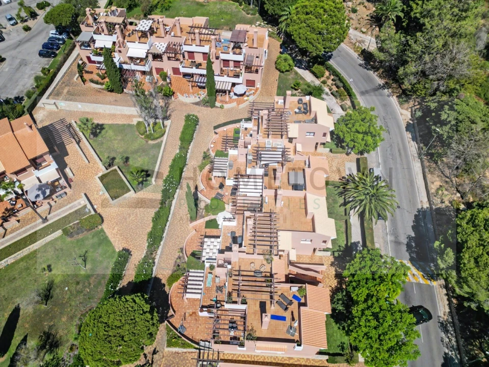 Apartamento T2 para Venda em Quarteira Foto 33