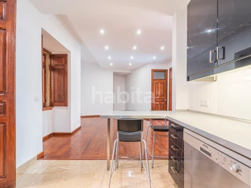 Apartamento T2 para Arrendamento em Arroios