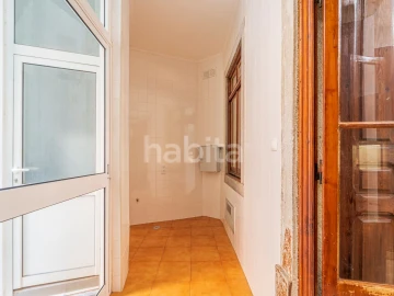 Apartamento T2 para Arrendamento em Arroios