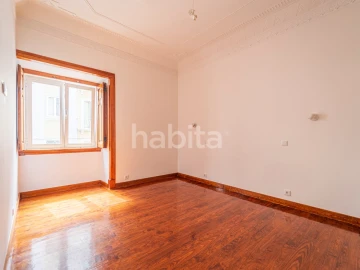Apartamento T2 para Arrendamento em Arroios