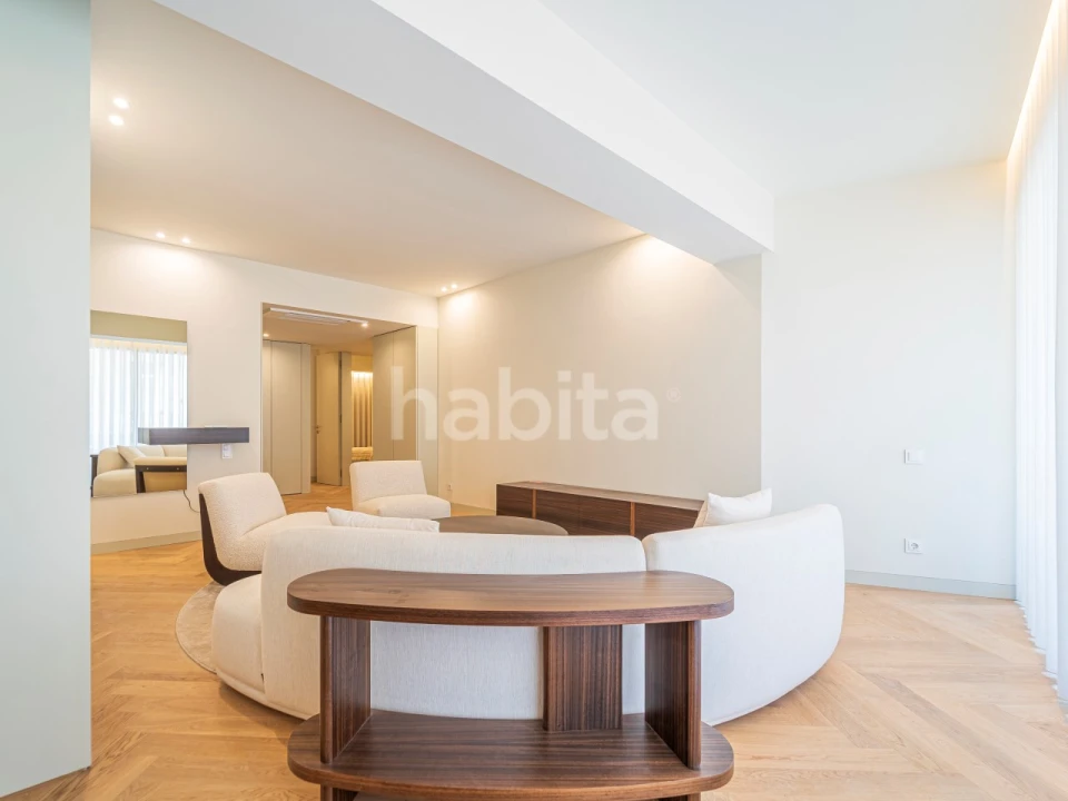 Apartamento T3 para Venda em Cedofeita, Santo Ildefonso, Sé, Miragaia, São Nicolau e Vitória Foto 3