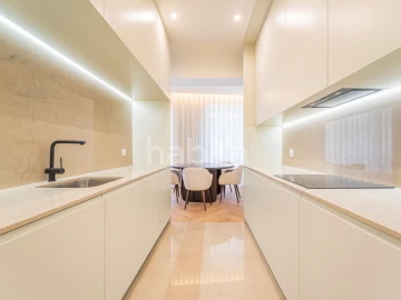 Apartamento T3 para Venda em Cedofeita, Santo Ildefonso, Sé, Miragaia, São Nicolau e Vitória