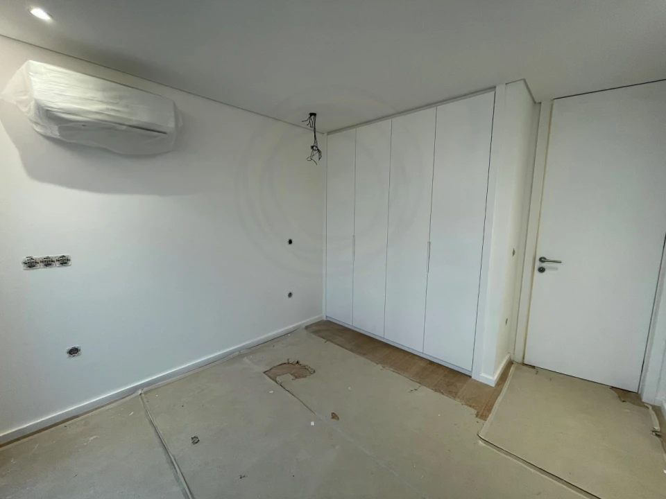 Apartamento T2 para Venda em Mafamude e Vilar do Paraíso Foto 9