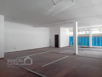 Loja para Arrendamento em Arcozelo