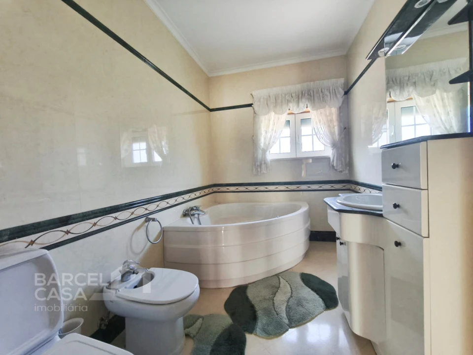 Moradia T4 para Venda em Balugães Foto 16