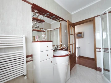 Moradia T4 para Venda em Balugães