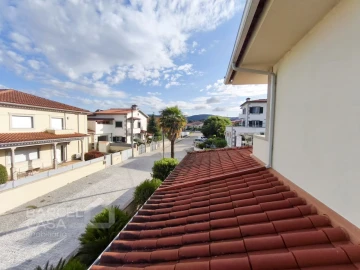 Moradia T4 para Venda em Balugães