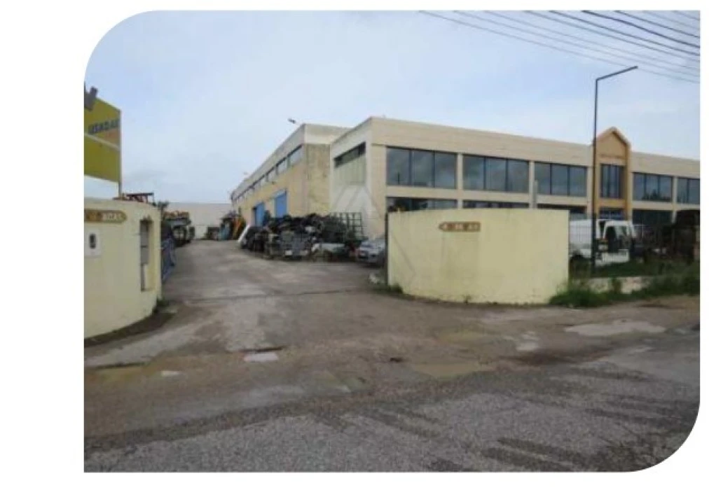 Armazém para Venda em Quinta do Anjo Foto 11