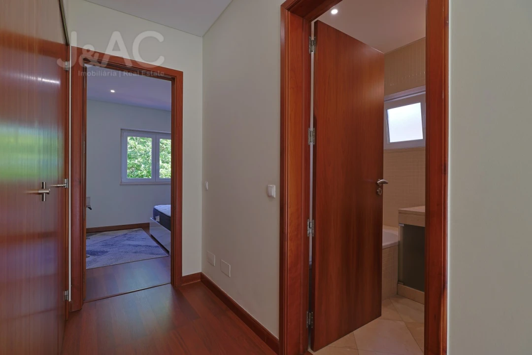 Apartamento T4 para Venda em Rio de Mouro Foto 34