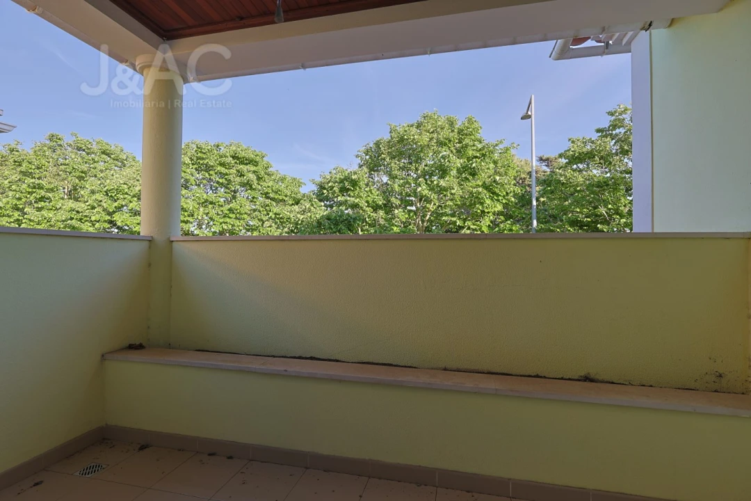 Apartamento T4 para Venda em Rio de Mouro Foto 51