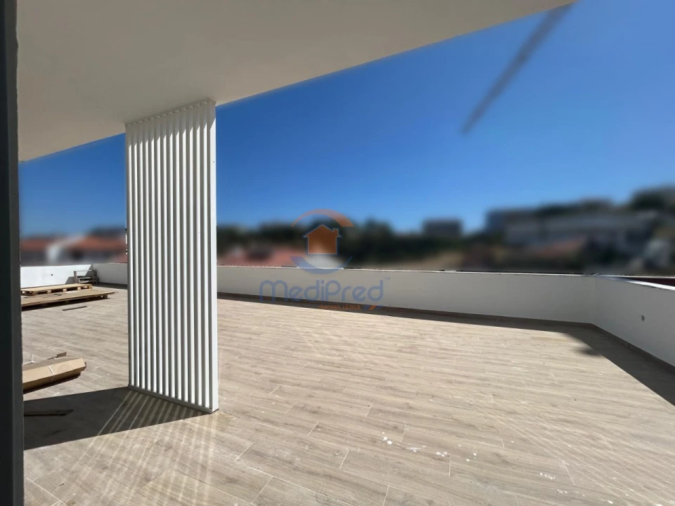 Apartamento T3 para Venda em Ramada e Caneças Foto 1