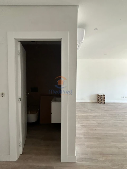 Apartamento T3 para Venda em Ramada e Caneças