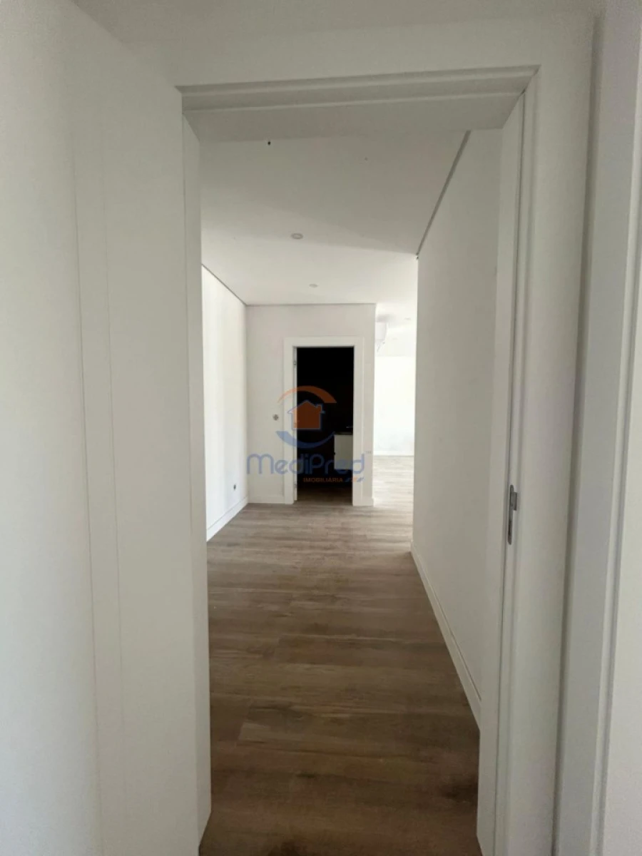 Apartamento T3 para Venda em Ramada e Caneças Foto 8