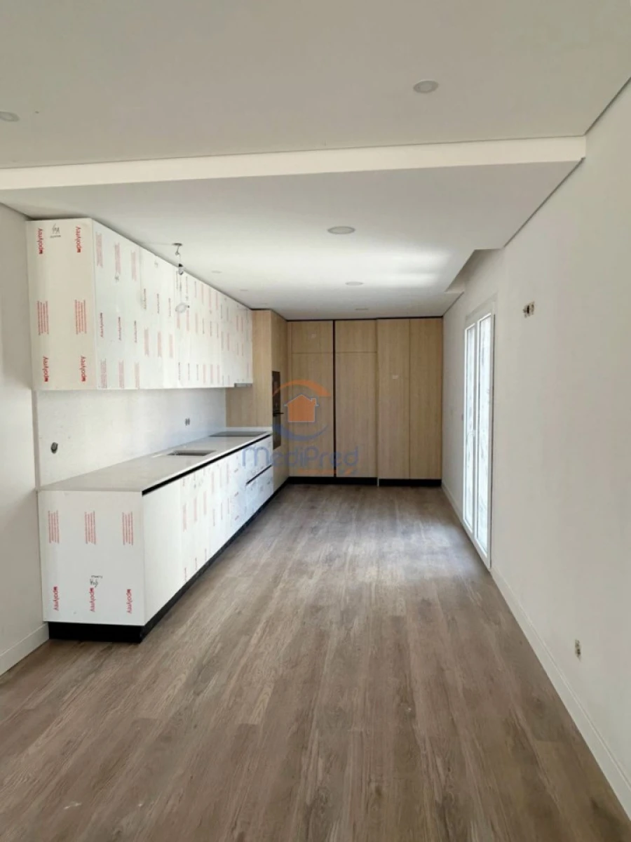 Apartamento T3 para Venda em Ramada e Caneças Foto 3
