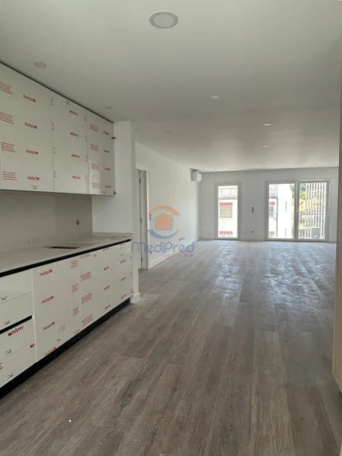 Apartamento T3 para Venda em Ramada e Caneças