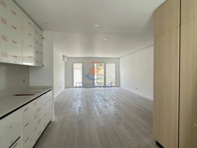 Apartamento T3 para Venda em Ramada e Caneças Foto 4