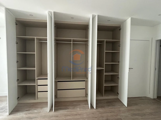 Apartamento T3 para Venda em Ramada e Caneças Foto 7