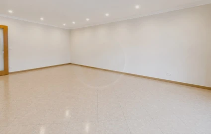 Apartamento T3 para Venda em Póvoa de Varzim, Beiriz e Argivai