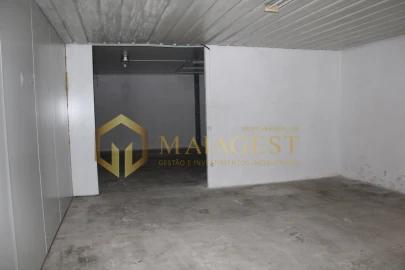 Armazém para Arrendamento em São Felix da Marinha