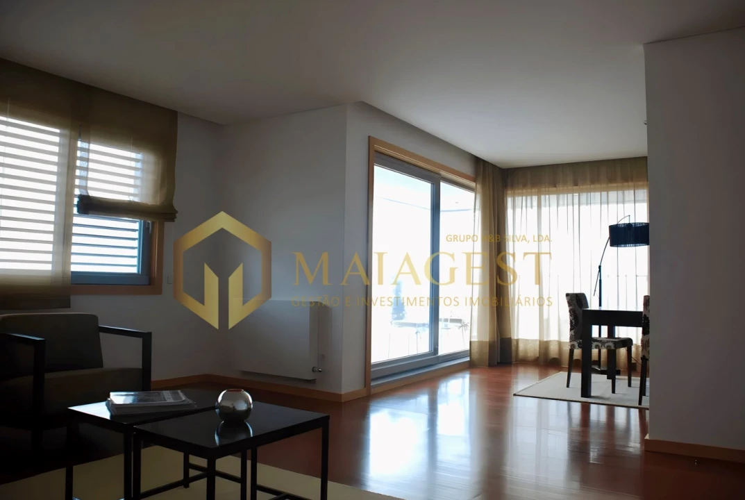 Apartamento T3 para Arrendamento em Cedofeita, Santo Ildefonso, Sé, Miragaia, São Nicolau e Vitória Foto 2