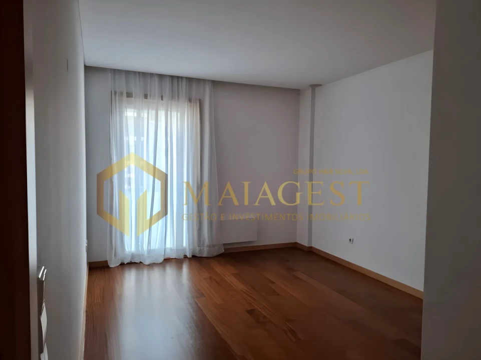 Apartamento T3 para Arrendamento em Cedofeita, Santo Ildefonso, Sé, Miragaia, São Nicolau e Vitória Foto 9
