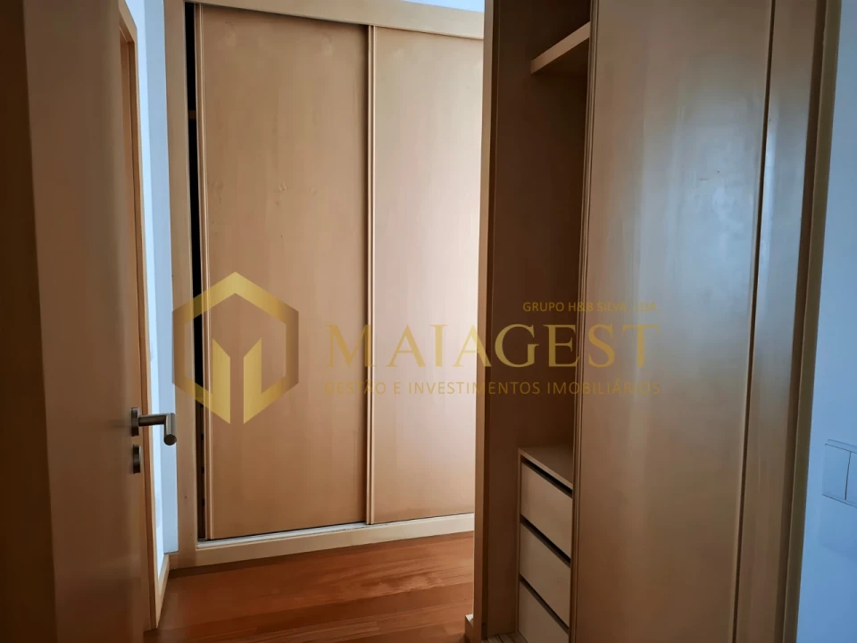 Apartamento T3 para Arrendamento em Cedofeita, Santo Ildefonso, Sé, Miragaia, São Nicolau e Vitória Foto 16