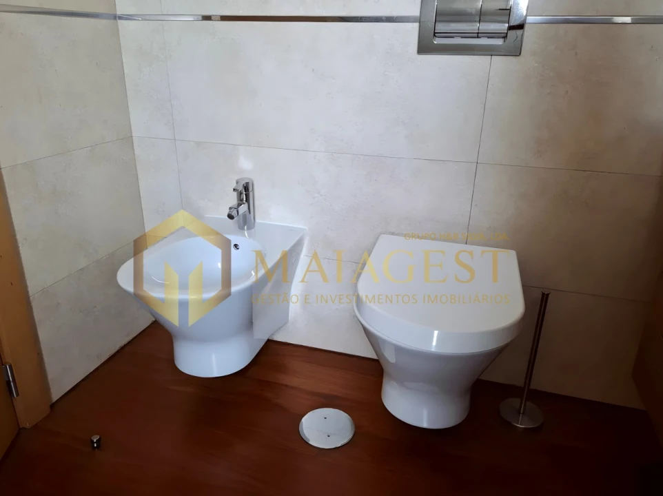 Apartamento T3 para Arrendamento em Cedofeita, Santo Ildefonso, Sé, Miragaia, São Nicolau e Vitória Foto 19