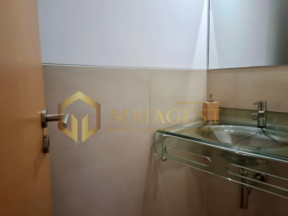 Apartamento T3 para Arrendamento em Cedofeita, Santo Ildefonso, Sé, Miragaia, São Nicolau e Vitória Foto 21