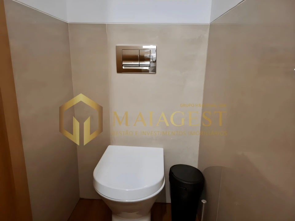Apartamento T3 para Arrendamento em Cedofeita, Santo Ildefonso, Sé, Miragaia, São Nicolau e Vitória Foto 22