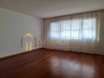 Apartamento T3 para Arrendamento em Cedofeita, Santo Ildefonso, Sé, Miragaia, São Nicolau e Vitória