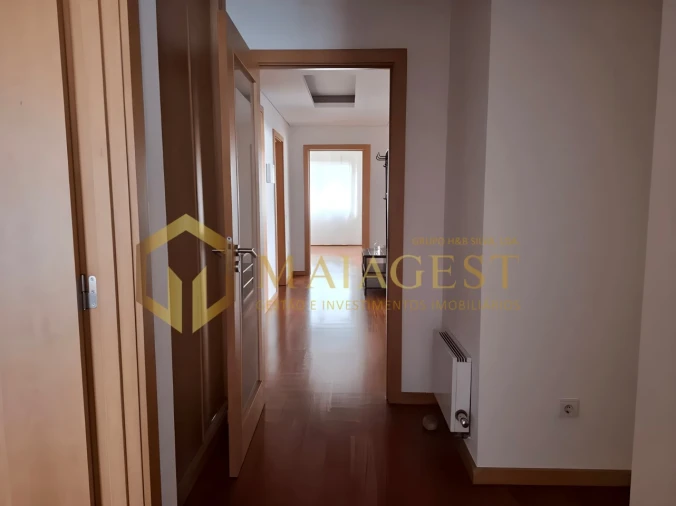Apartamento T3 para Arrendamento em Cedofeita, Santo Ildefonso, Sé, Miragaia, São Nicolau e Vitória Foto 20