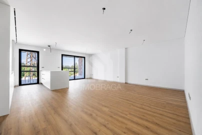 Apartamento T3 para Venda em Celeirós, Aveleda e Vimieiro