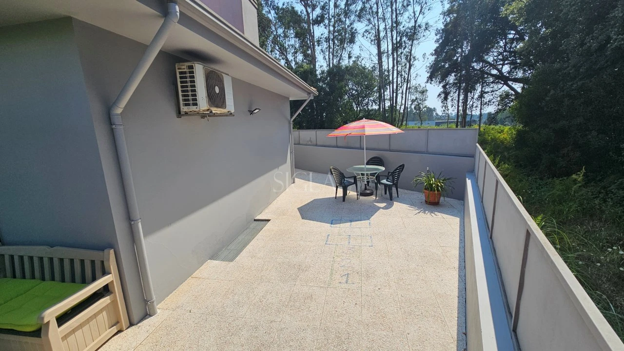 Moradia T2 para Venda em Canelas Foto 17