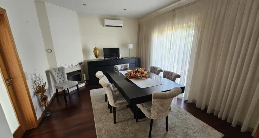 Moradia T2 para Venda em Canelas
