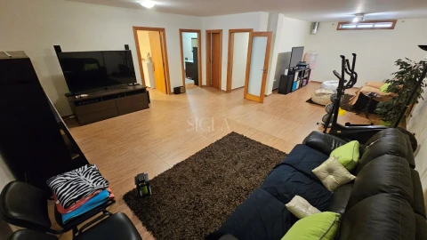 Moradia T2 para Venda em Canelas