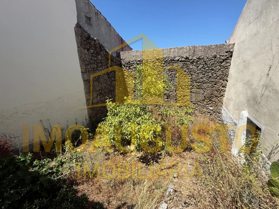 Moradia T2 para Venda em Santo Estêvão e Moita Foto 17