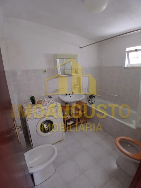 Moradia T2 para Venda em Santo Estêvão e Moita