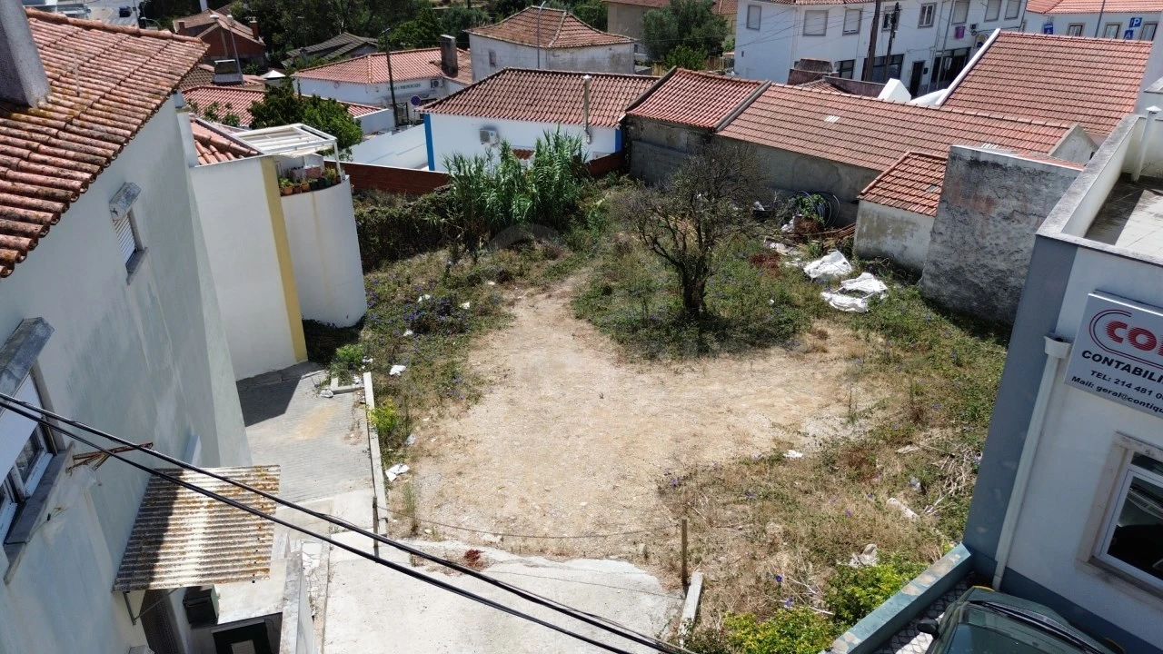 Terreno para Venda em Alcabideche Foto 1
