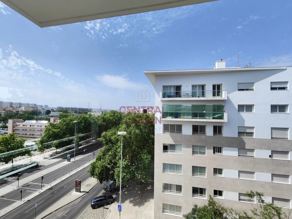 Apartamento T3 para Arrendamento em Parque das Nações Foto 16