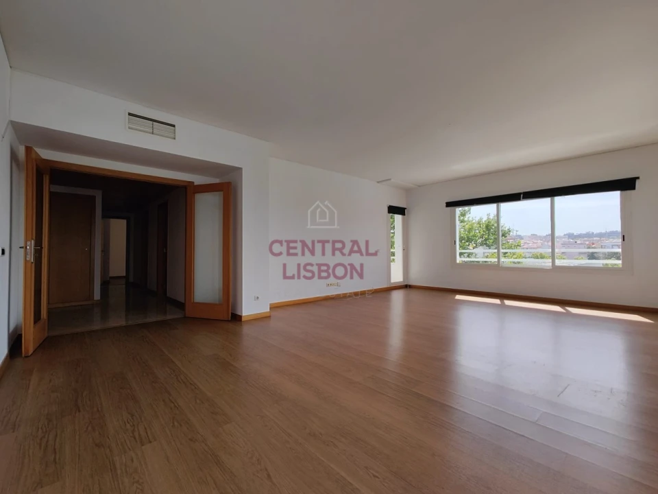 Apartamento T3 para Arrendamento em Parque das Nações Foto 1