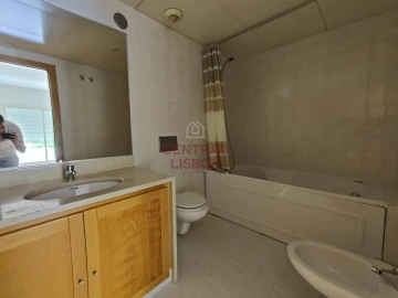 Apartamento T3 para Arrendamento em Parque das Nações