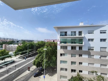 Apartamento T3 para Arrendamento em Parque das Nações