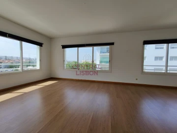 Apartamento T3 para Arrendamento em Parque das Nações