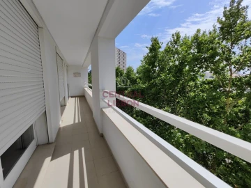 Apartamento T3 para Arrendamento em Parque das Nações