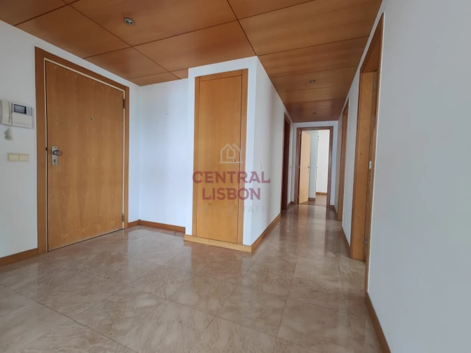 Apartamento T3 para Arrendamento em Parque das Nações Foto 27