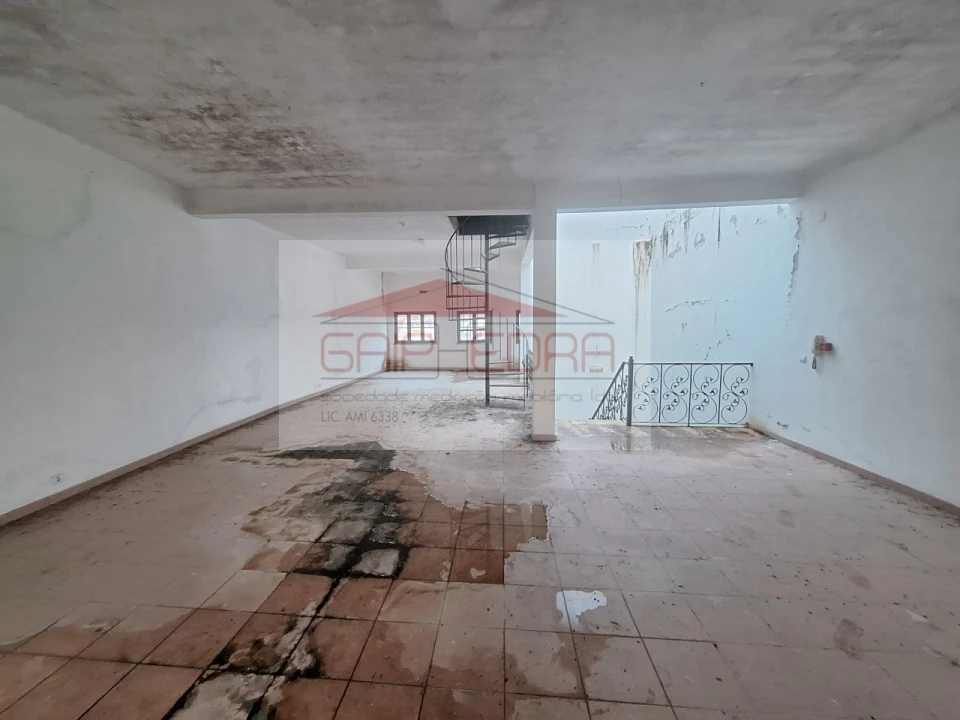 Prédio para Venda em Cartaxo e Vale da Pinta Foto 18