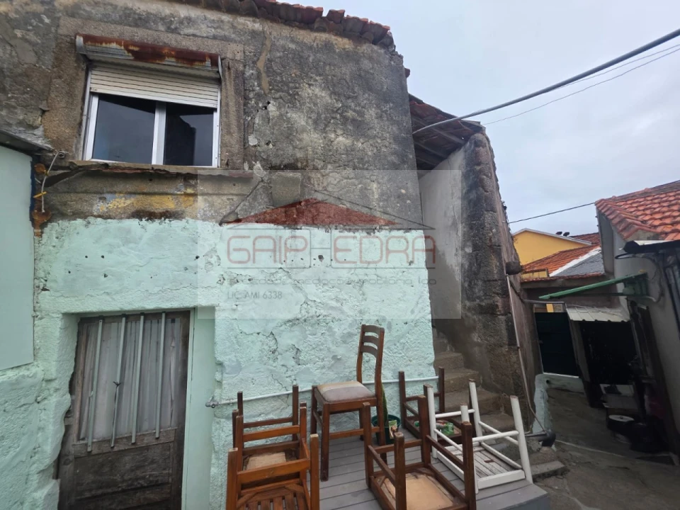 Moradia T3 para Venda em Madalena Foto 3