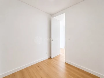 Apartamento T1 para Venda em Madalena